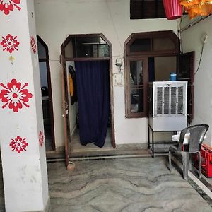 Appartamento Divisha Pg House Sharing Beds Only For Boys Bareilly Exterior photo