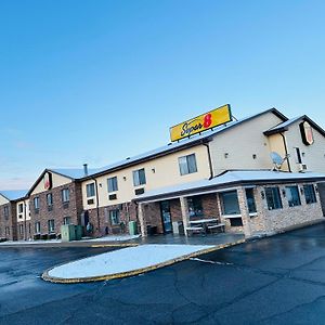 Super 8 By Wyndham Imlay City Motel Exterior photo