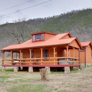 Hot Springs Getaway With Hot Tub And River Access! Exterior photo