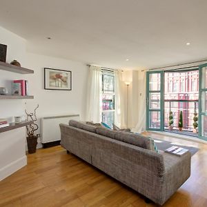 Appartamento 2Br Flat With Parking In Londra Exterior photo