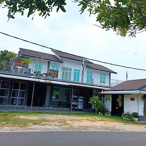 Villa Anjung Tamu Kampong Pak Sabah Exterior photo