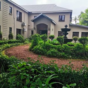 Sanloo Manor Guesthouse Tzaneen Exterior photo