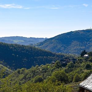 Le Relais Du Coustoubi Bed and Breakfast Campouriez Exterior photo