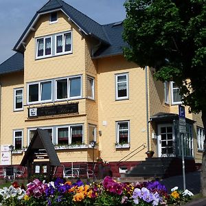 Hotel Pension Haus Flora Oberhof  Exterior photo