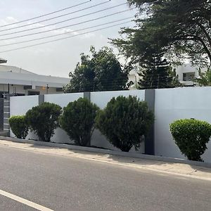 Nba Plush Apartment - Gye Nyame Accra Exterior photo