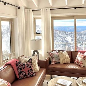 Appartamento White Crystal Luxury Ski-In-Ski-Out Penthouse Mount Hotham Exterior photo