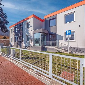 Hotel Penzion Aries Nitra Exterior photo