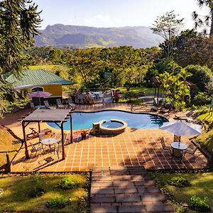 Hotel Villa Florencia Turrialba Exterior photo