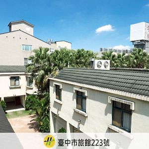 楓 采 汽車旅館 Motel Fengyuan Exterior photo