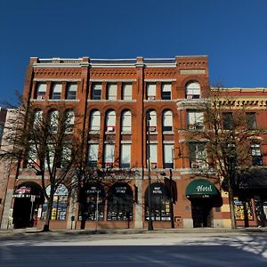 The Met Hotel New Westminster Exterior photo