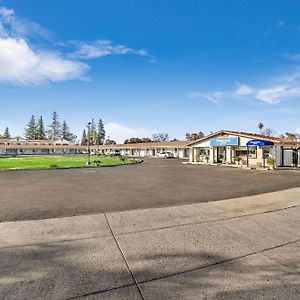 Rodeway Inn Stockton Highway 99 Exterior photo