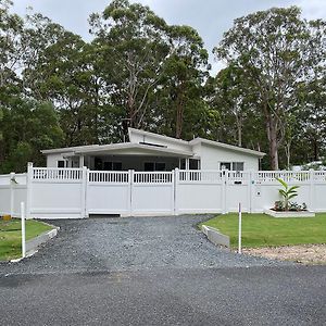 The Bedside Manor Villa Russell Island Exterior photo