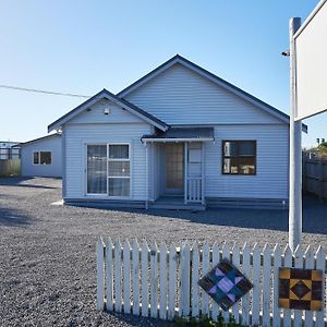 Extremely Central Villa Kaikoura Exterior photo