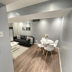 Appartamento Cozy Basement In Brampton Exterior photo