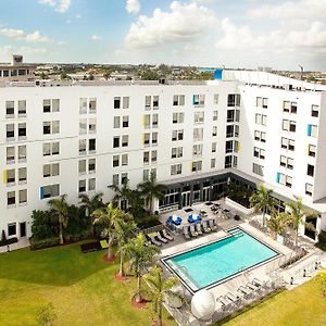 Hotel Aloft Miami Doral Exterior photo