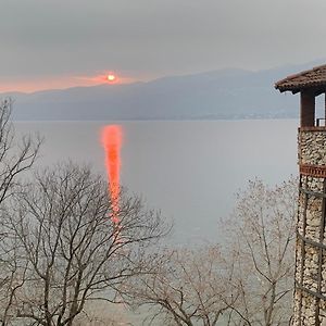 Appartamento Casa Vacanze Due Laghi Vergiate Exterior photo