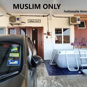 Fazlizasuite Homestay @ Teluk Kemang-Muslim Preferred Port Dickson Exterior photo