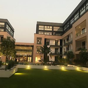 Nana Pokuaa Luxury Apartments Accra Exterior photo