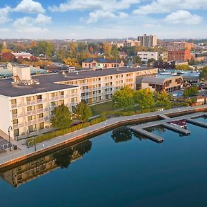 Holiday Inn Hotel Peterborough Waterfront, An Ihg Hotel Exterior photo