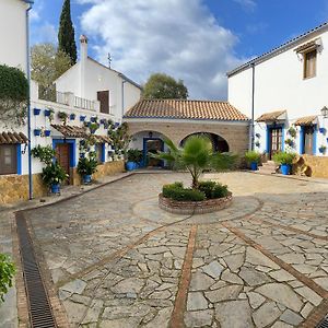 Apartamentos Turisticos Rurales Dos Fuentes Cordova Exterior photo