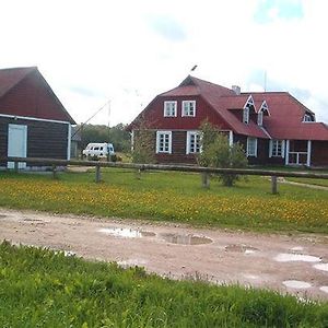 Hotel Kaebi Kuelalistemaja Haapsalu Exterior photo