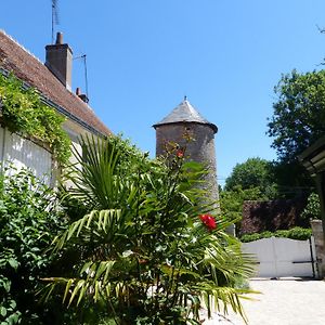 Gîte de la tour de Loire 65 m2 au pied d'une tour du 17ème Mer Exterior photo