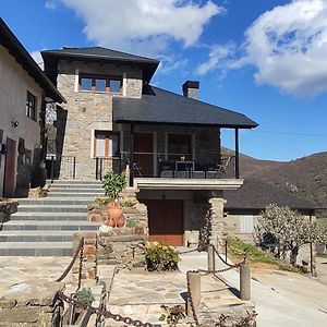 Casa Rural Pajarica En Sanabria Affittacamere San Ciprián Exterior photo