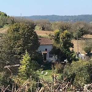 Le Pre Du Val Bed and Breakfast Saint-Astier  Exterior photo