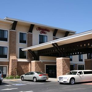 Hotel Hampton By Hilton Brentwood Exterior photo