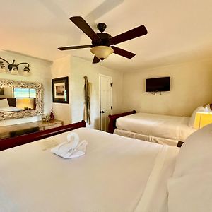 Poolside Queen Cabana With Two Queen Beds, Full Kitchen And Pool Access Overlooking Lake Ouachita, Hotel Room Mount Ida Exterior photo