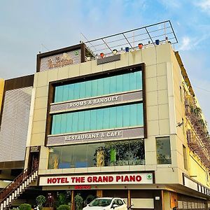 Hotel The Grand Piano - Best Business Hotel In Patan Exterior photo