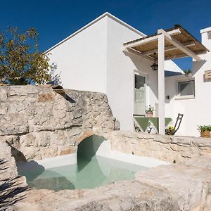 Lacinera Trulli e Lamie Bed and Breakfast Ostuni Exterior photo