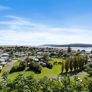 Hotel Port Waikato Holiday Park Exterior photo