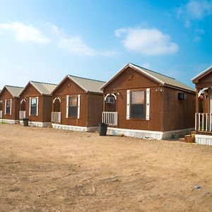 Grand Eagle Ford Lodge & Rv Park Tilden Exterior photo