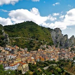 Helvetia Bed & Breakfast Bed and Breakfast Castelmezzano Exterior photo