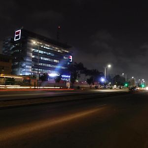 Hotel Jesiwa B'S Little Palace Accra Exterior photo