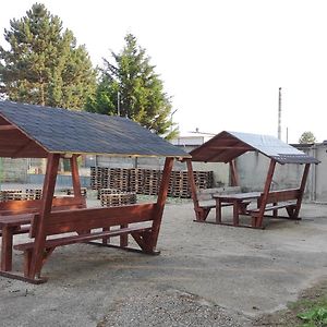 Hotel Slobi Štúrovo Exterior photo