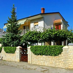 Apartments With A Parking Space Pula - 7321 Valdebek Exterior photo