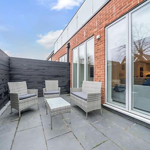 Amazing 3 Bedroom Flat In The Heart Of Wimbledon Londra Exterior photo