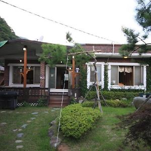 Appartamento Jiri Mt Sanyeowool Sancheong Exterior photo