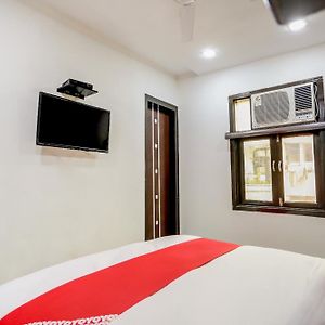 Oyo Anshun Residency Near M2K Cinemas Rohini Hotel Nuova Delhi Exterior photo