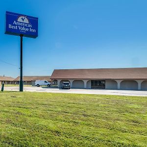 Americas Best Value Inn Bonham Exterior photo