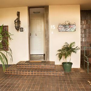 Paljas En Kandas Guest House Kimberley Exterior photo
