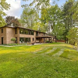 Bassett Creek Retreat Villa Minneapolis Exterior photo