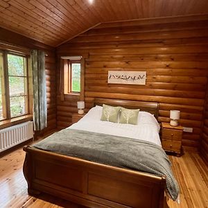 Appartamento Romantic Log Cabin With Hot Tub Leominster Exterior photo