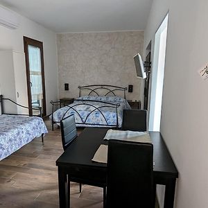 L' Arco Rosa Bed and Breakfast Alatri Exterior photo