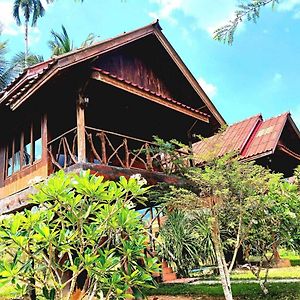 Hotel Bamboo House Khao Sok National Park Exterior photo