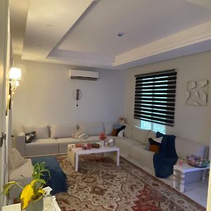 Appartamento شقه جديده هادئه وجميل Ar Riyad Exterior photo