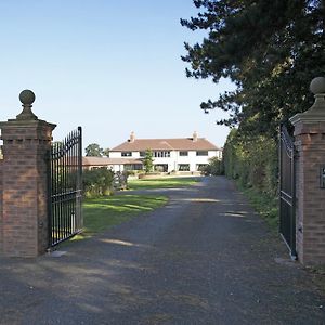 Park Fields Bed and Breakfast Chester Exterior photo