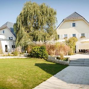 Ringhotel Landhaus Nicolai Hotel Garni Lohmen  Exterior photo